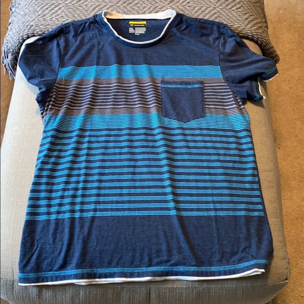 INC men’s t-shirt. Size XL slim fit
